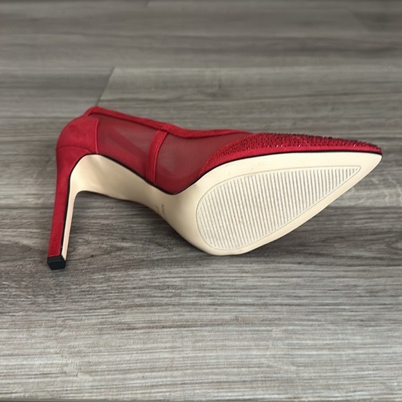 NEW in Origina Box Nine West Red Tayen Heels - Picture 9 of 10